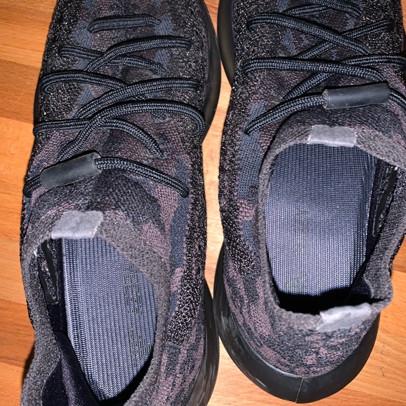 Yeezy 380 in Onyx - Picture 8 of 10